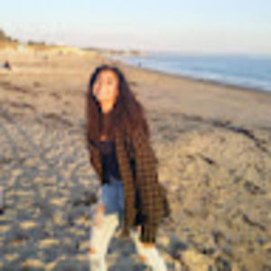 Meet your Posher, Mia